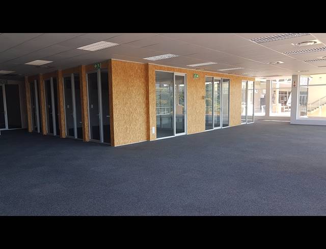 1,004M² OFFICE TO LET IN TYGER VALLEY